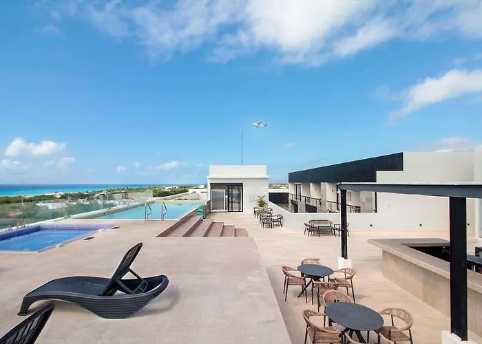 1br Prime Location With Ocean View Rooftop & Pool Playa del Carmen